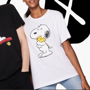 UNIQLO x kaws peanut collection snoopy shirt